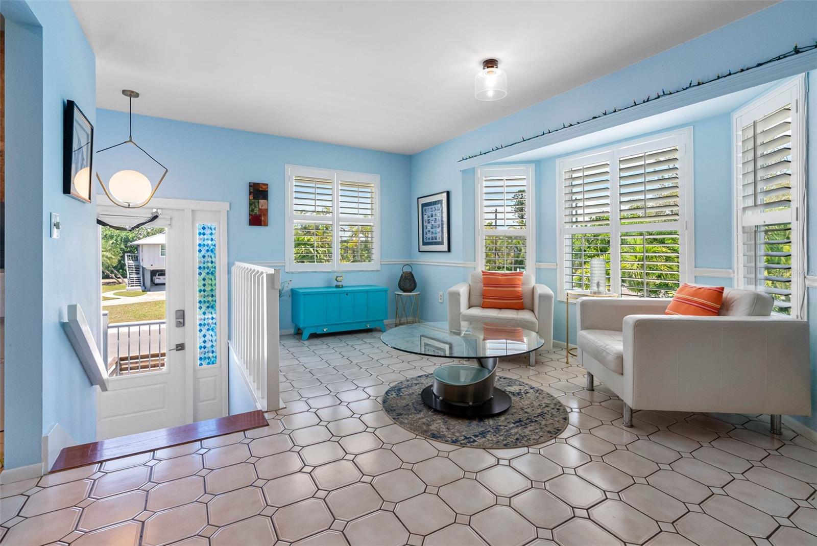 Image 9 of 50 For 417 Poinsettia Road