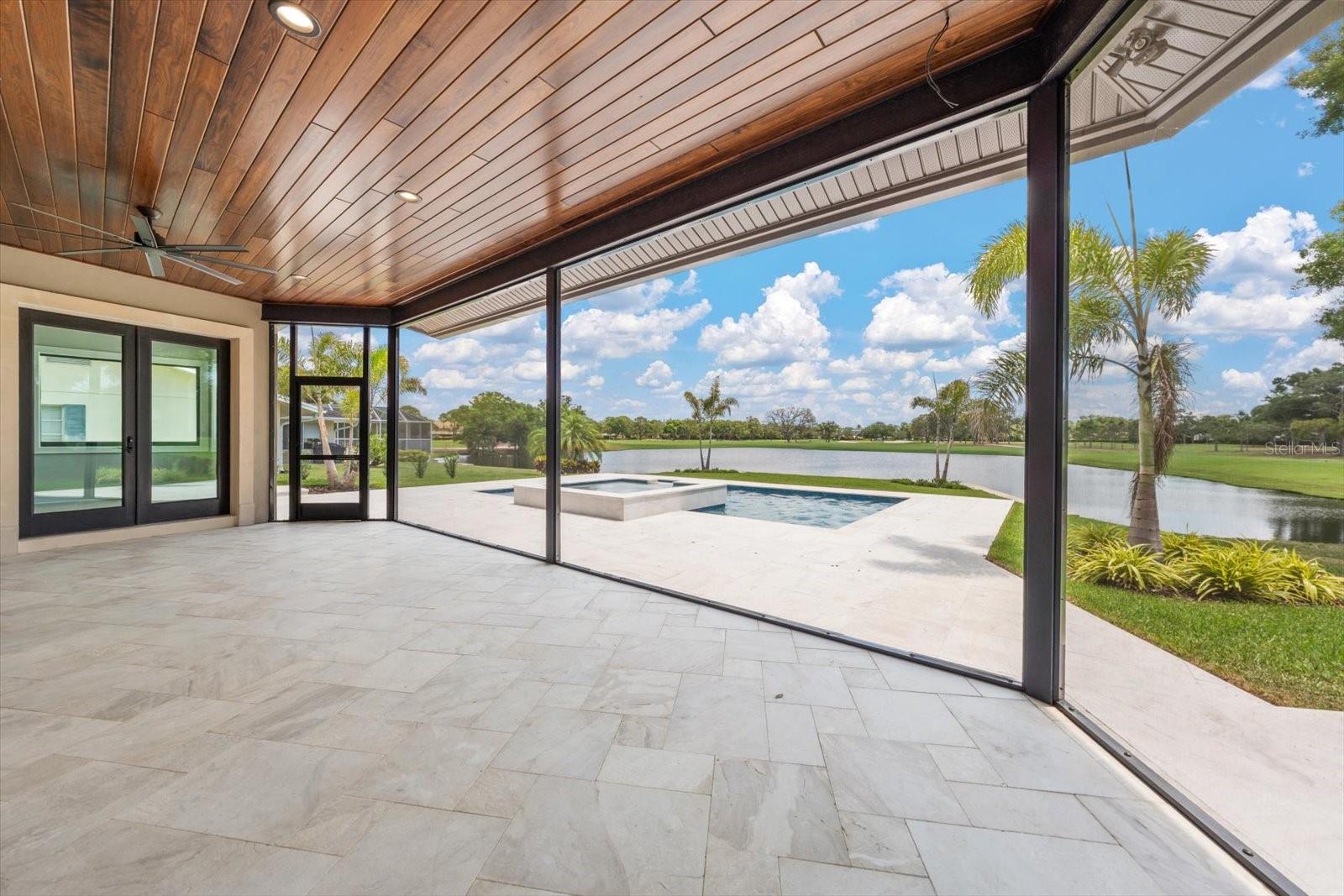 Listing photo id 9 for 19 Hibiscus Road