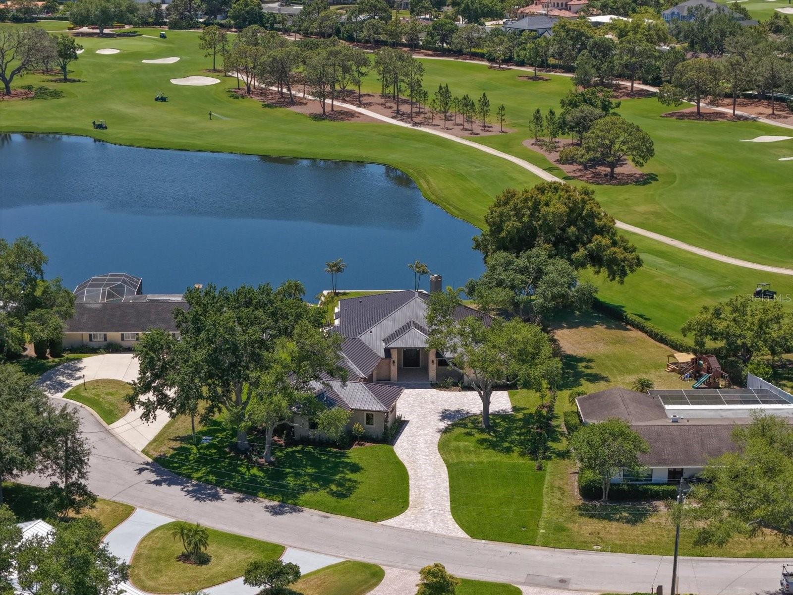 Listing photo id 12 for 19 Hibiscus Road