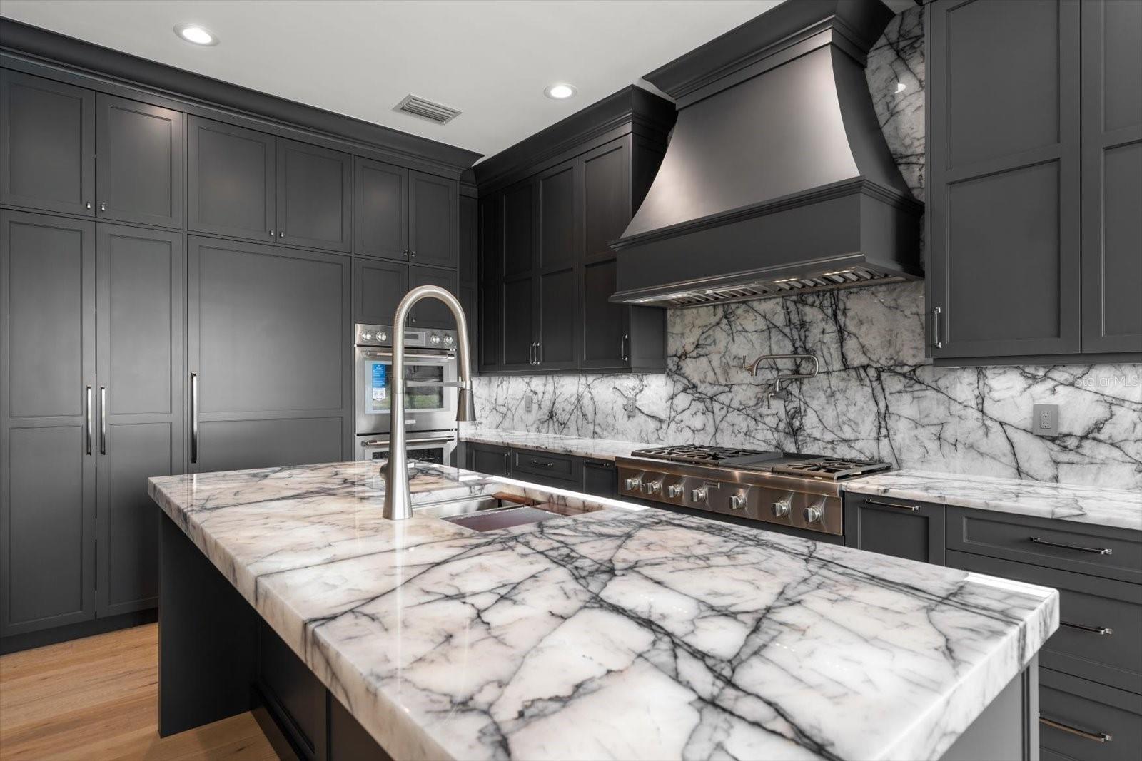 Listing photo id 18 for 19 Hibiscus Road