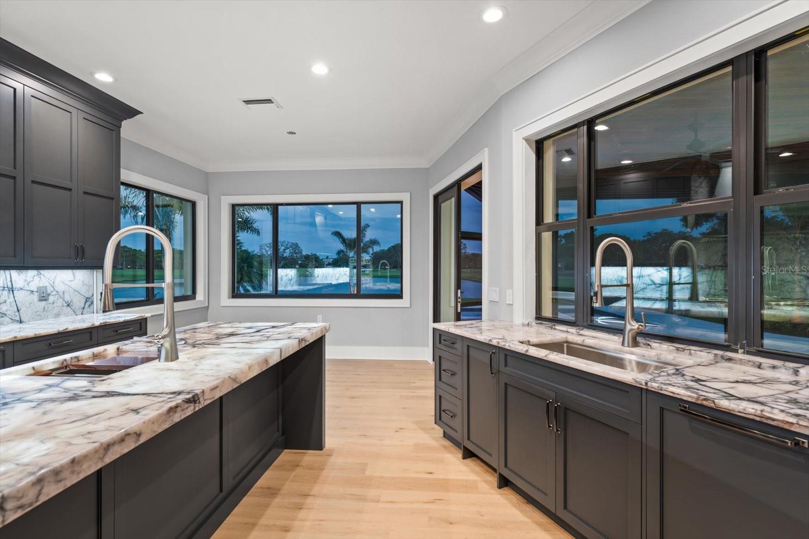 Listing photo id 20 for 19 Hibiscus Road