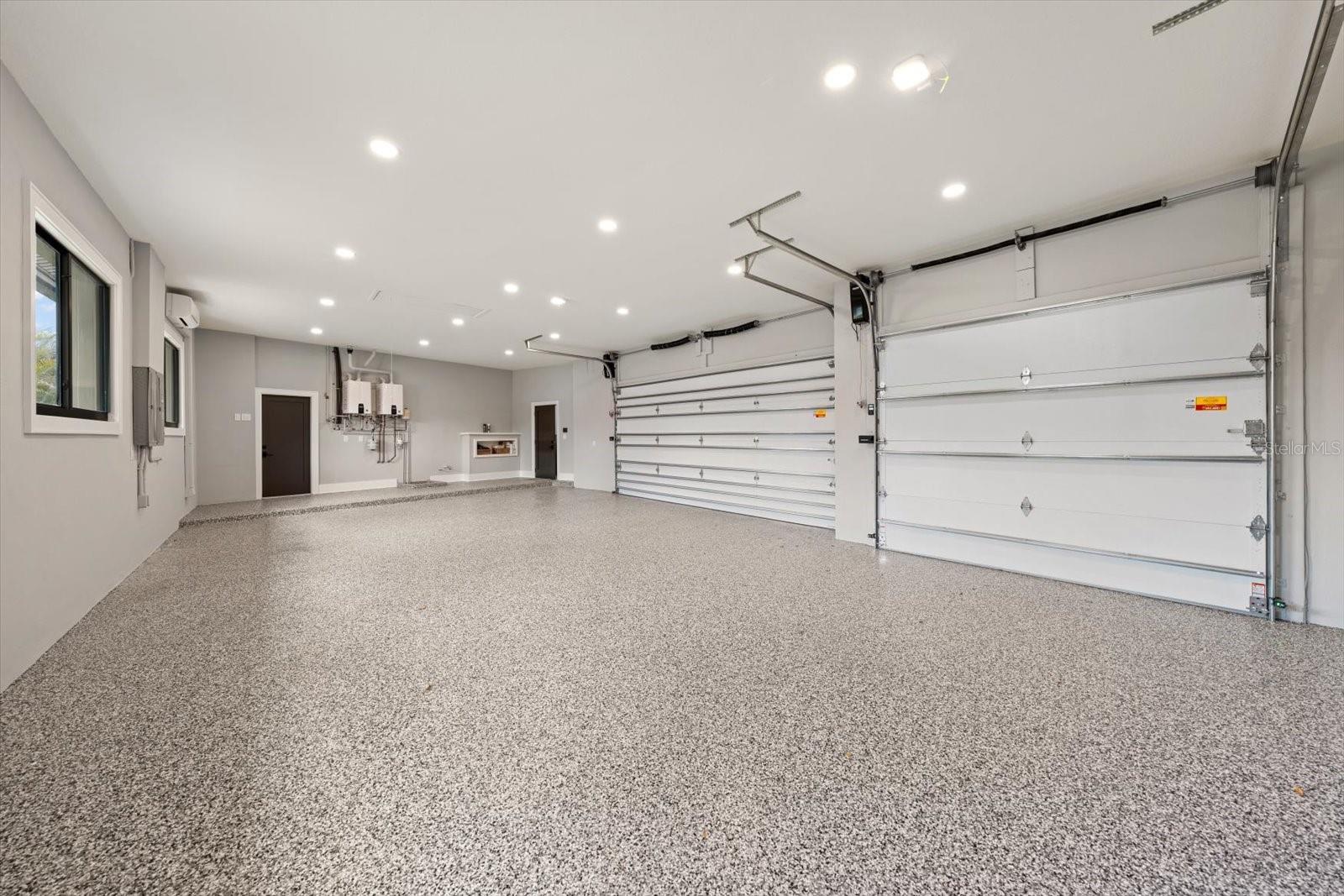 Listing photo id 41 for 19 Hibiscus Road