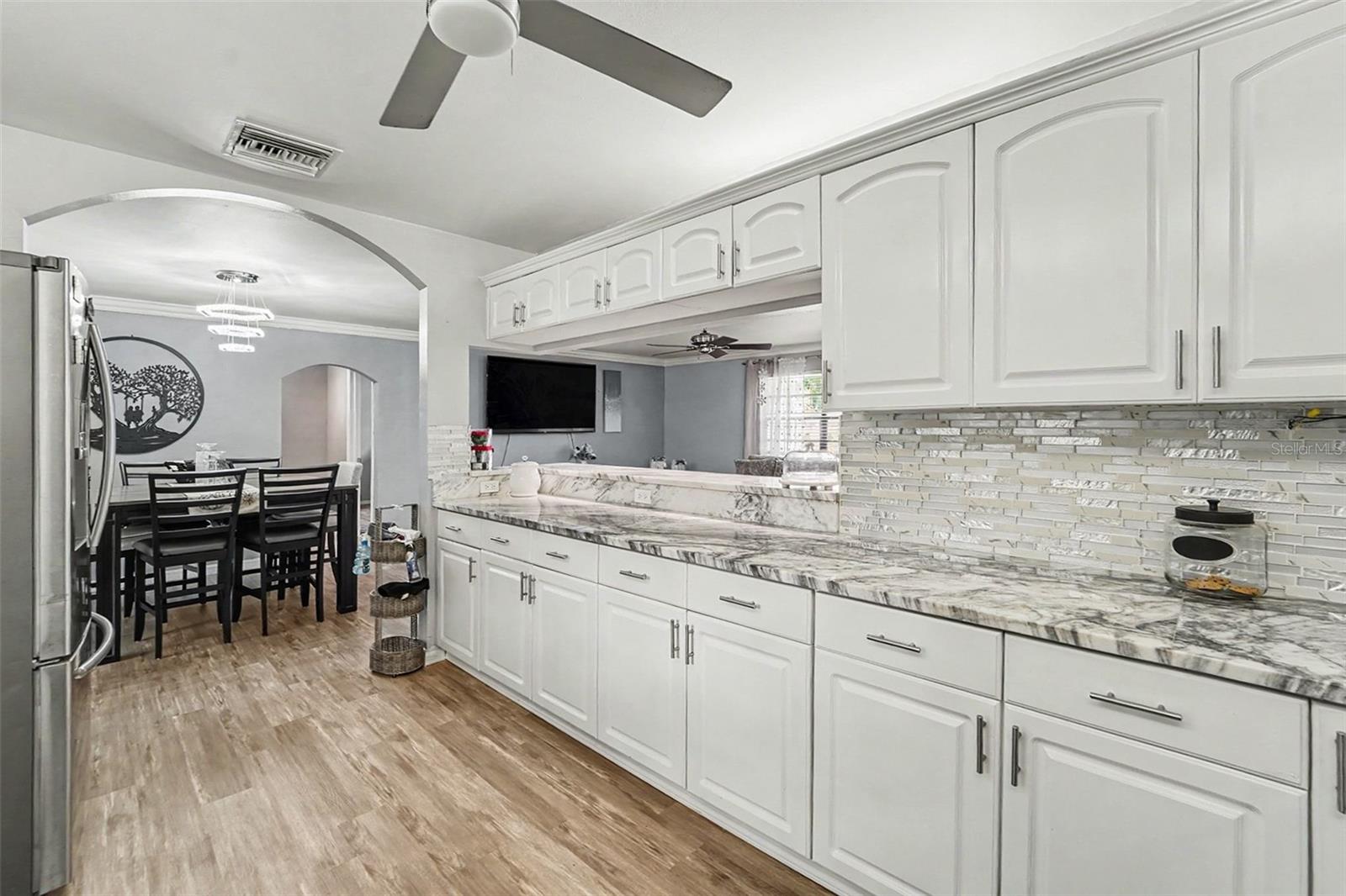 Image 13 of 41 For 13020 Sugar Creek Boulevard