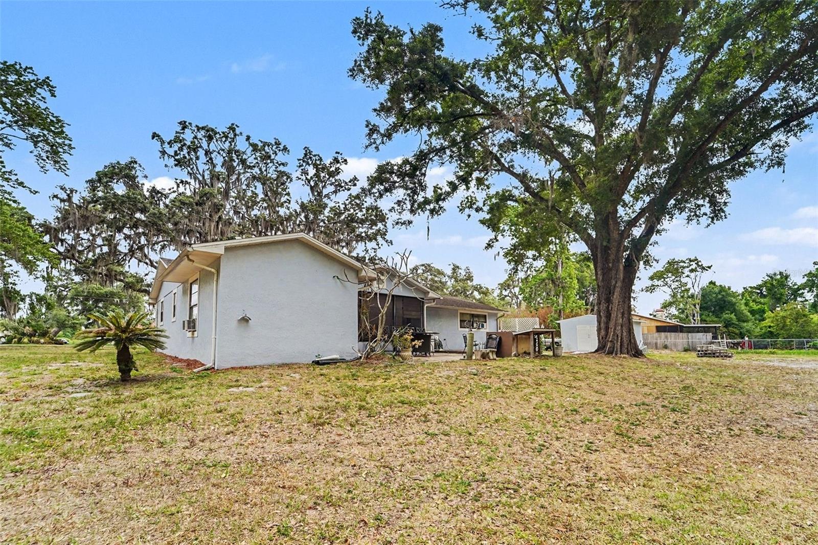 Image 27 of 41 For 13020 Sugar Creek Boulevard