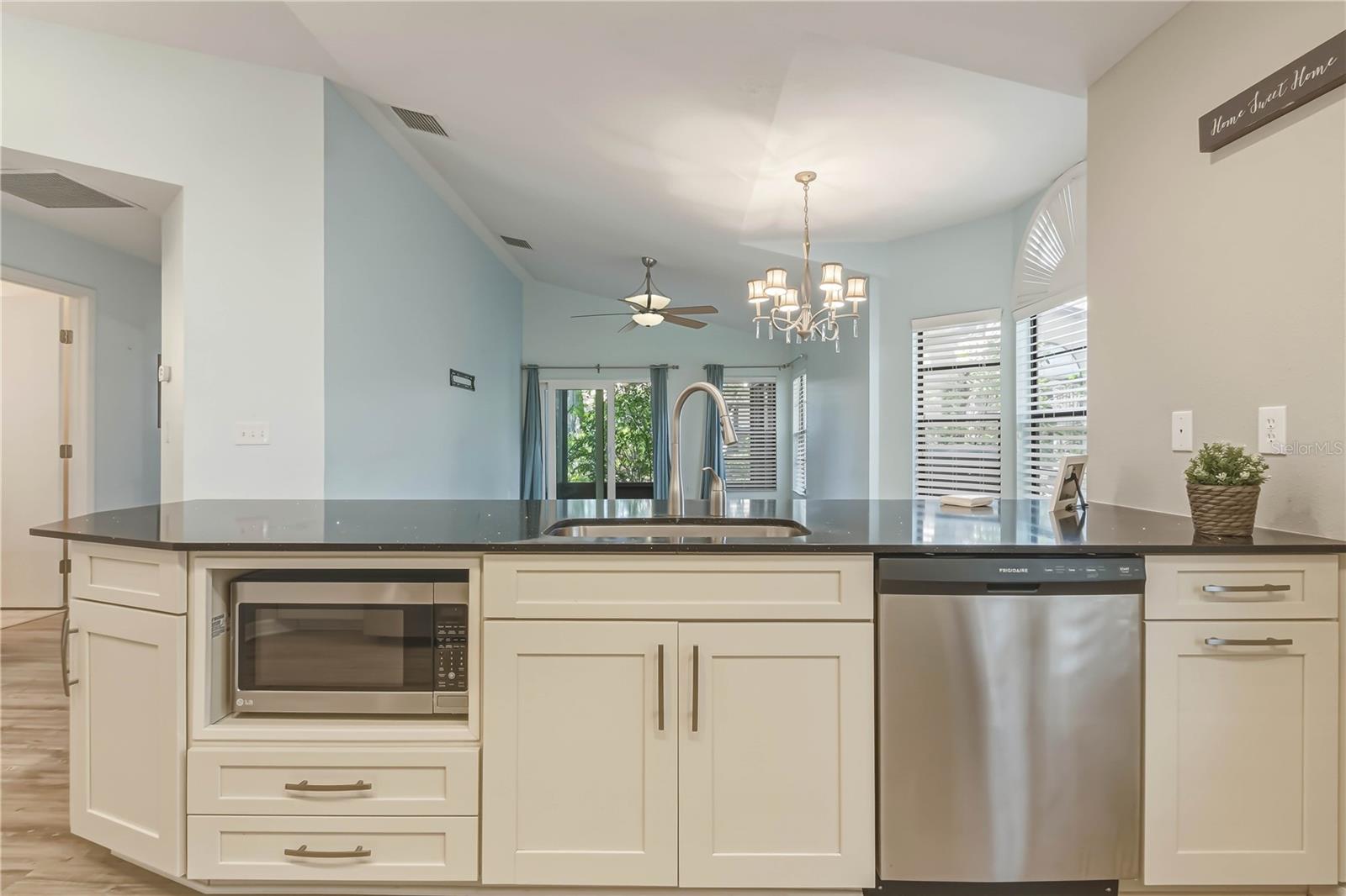 Image 10 of 51 For 1696 Nash Court