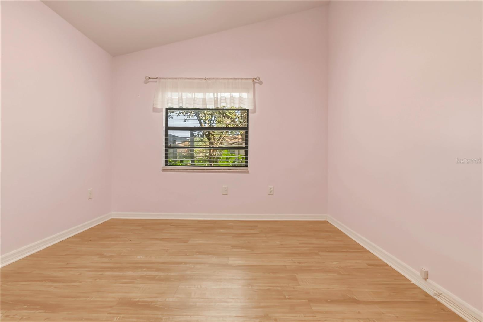 Image 21 of 51 For 1696 Nash Court