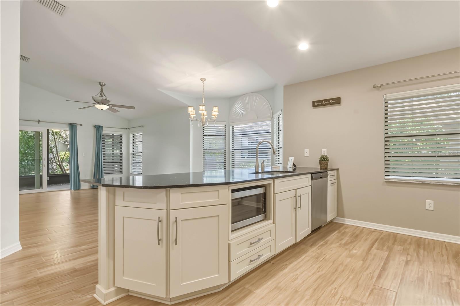 Image 4 of 51 For 1696 Nash Court