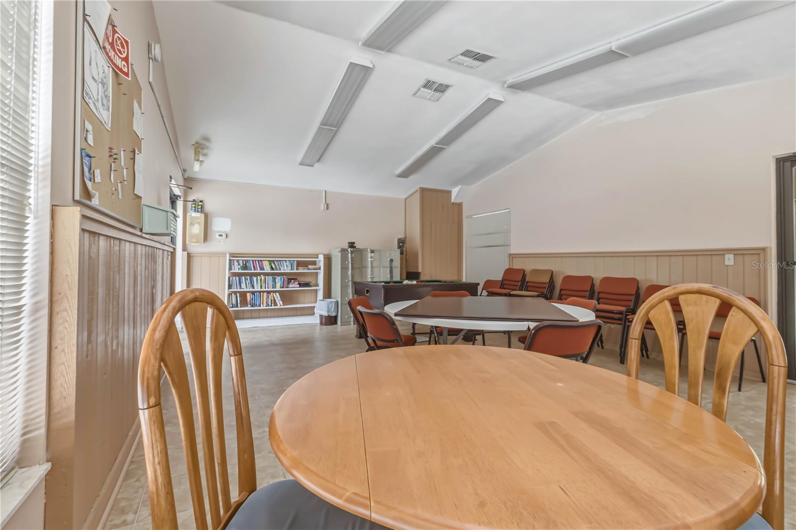 Image 49 of 51 For 1696 Nash Court