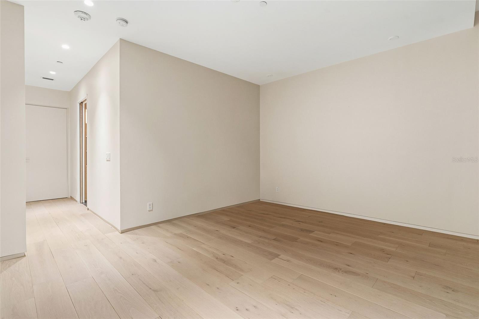 Image 62 of 77 For 1209 Cumberland Avenue 2902