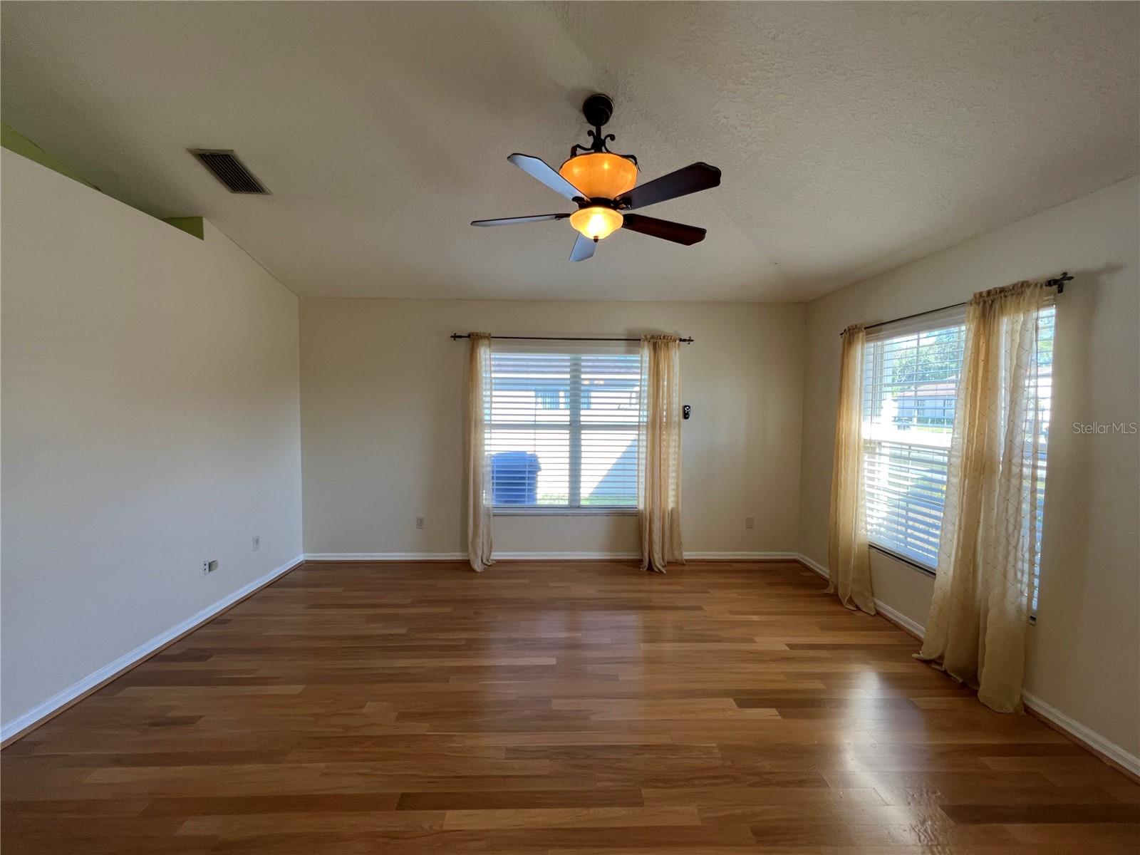 Image 5 of 22 For 6807 Kingston Drive