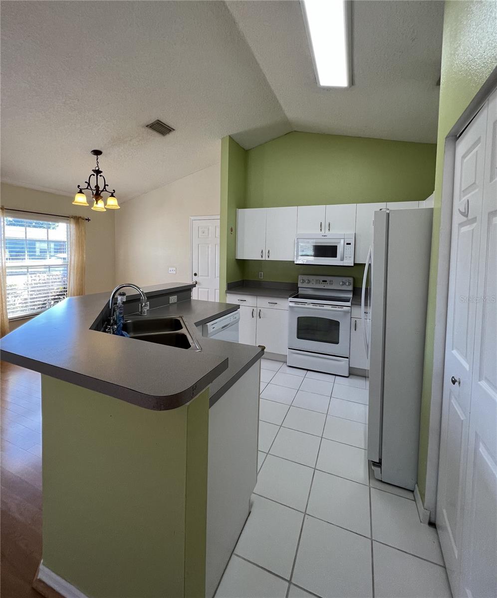 Image 8 of 22 For 6807 Kingston Drive