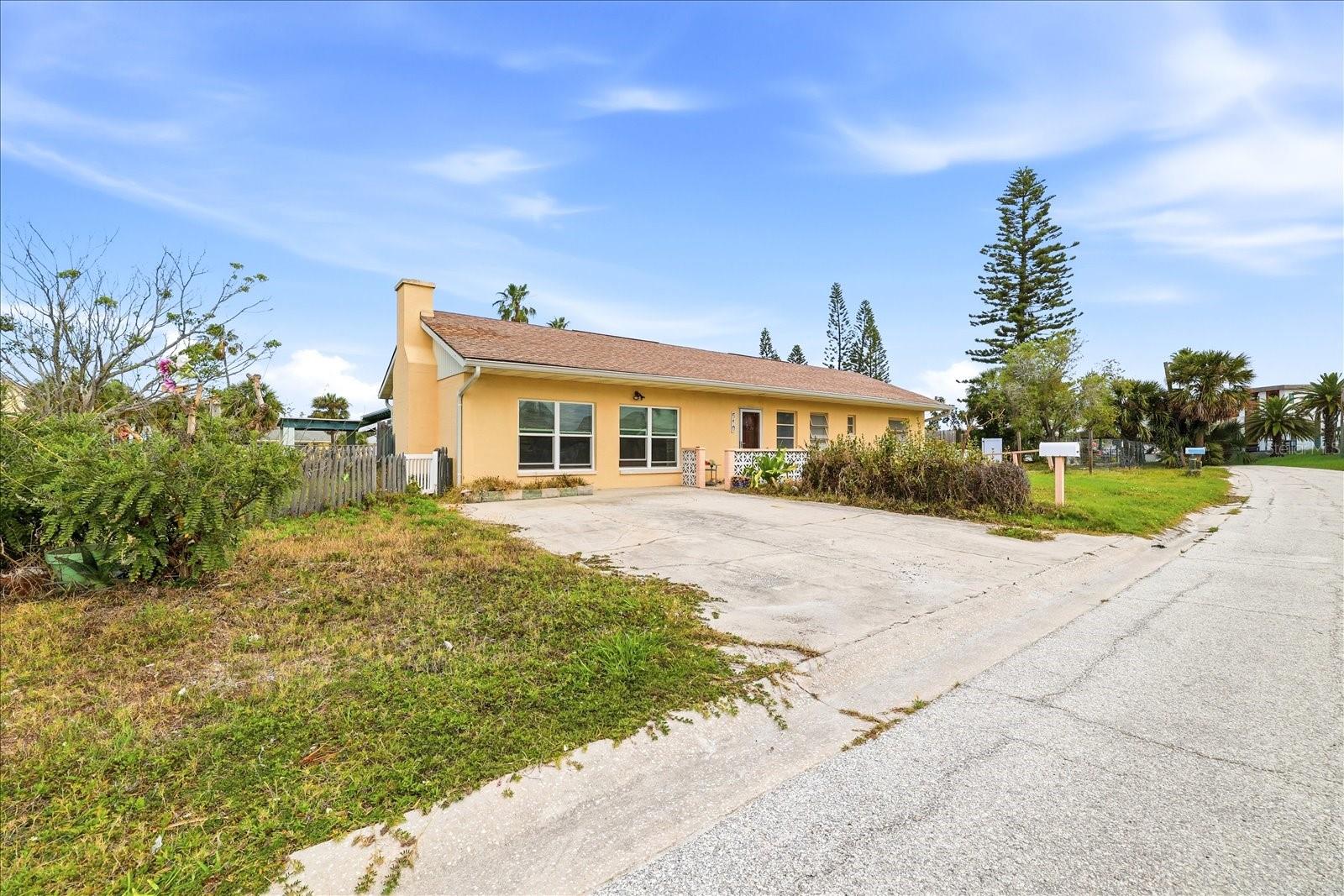 Image 2 of 30 For 510 Marlyn Way