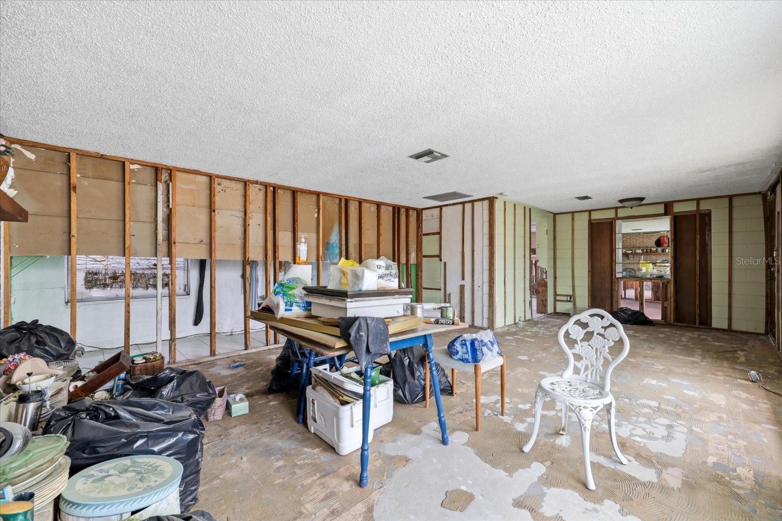 Image 4 of 30 For 510 Marlyn Way