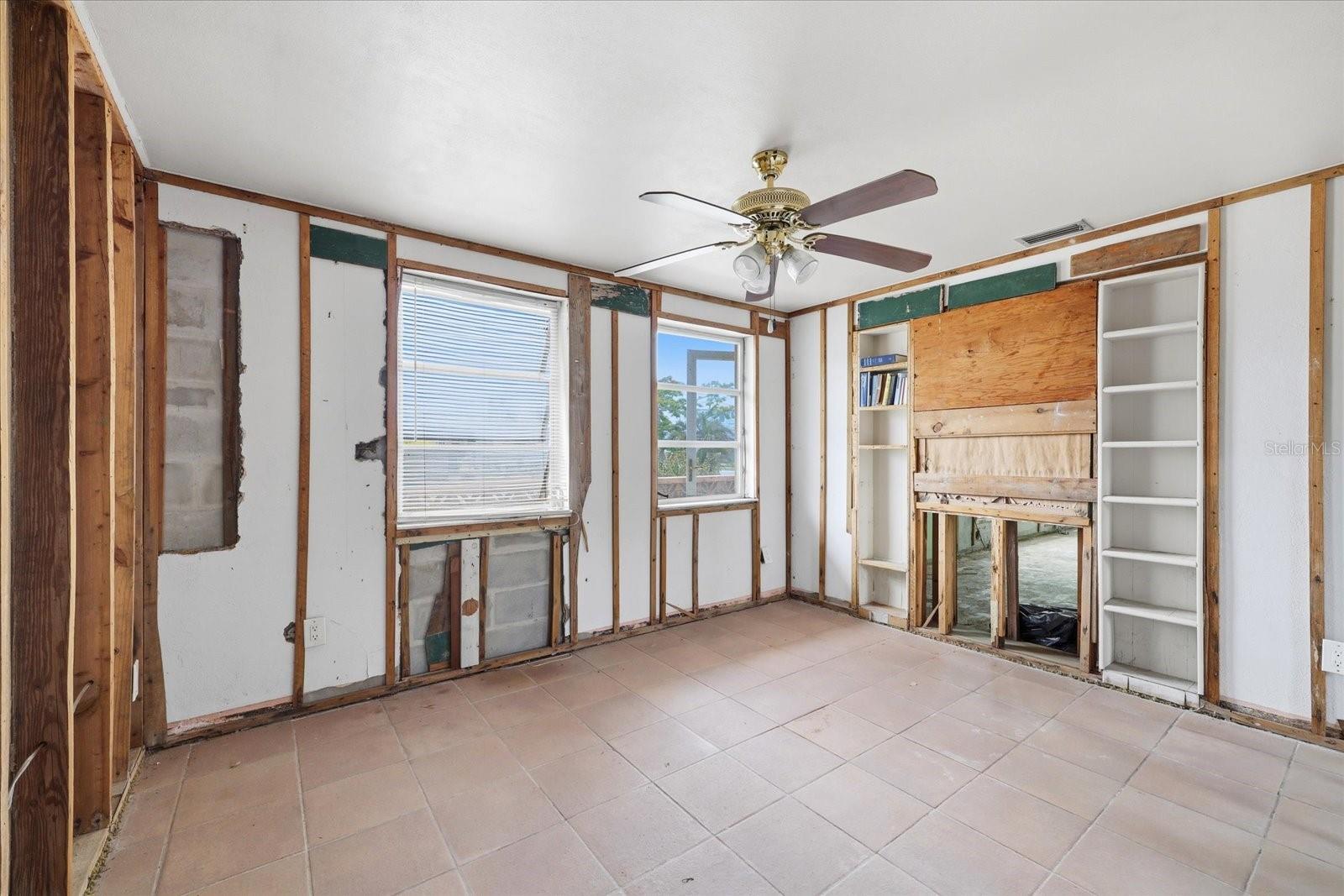 Image 9 of 30 For 510 Marlyn Way