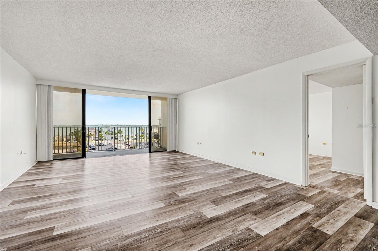 Image 3 of 25 For 450 Treasure Island Causeway 601