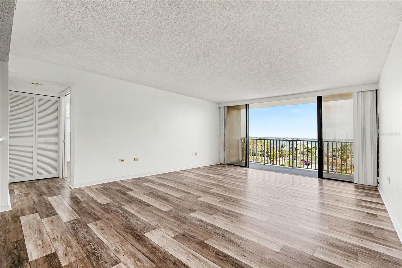 Image 4 of 25 For 450 Treasure Island Causeway 601