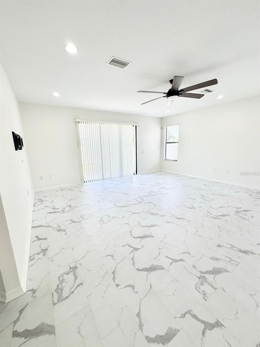 Image 10 of 38 For 12747 Tikal Way