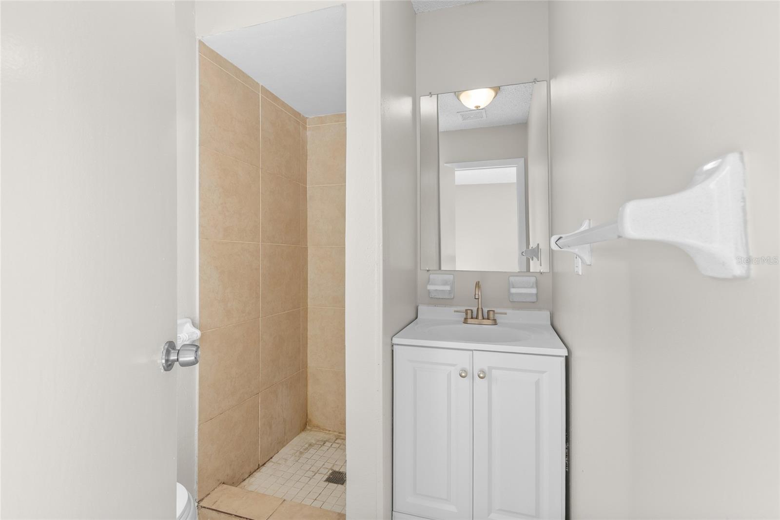 Image 20 of 30 For 5650 47th Avenue N