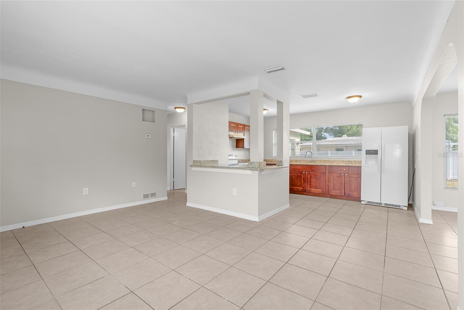 Image 6 of 30 For 5650 47th Avenue N