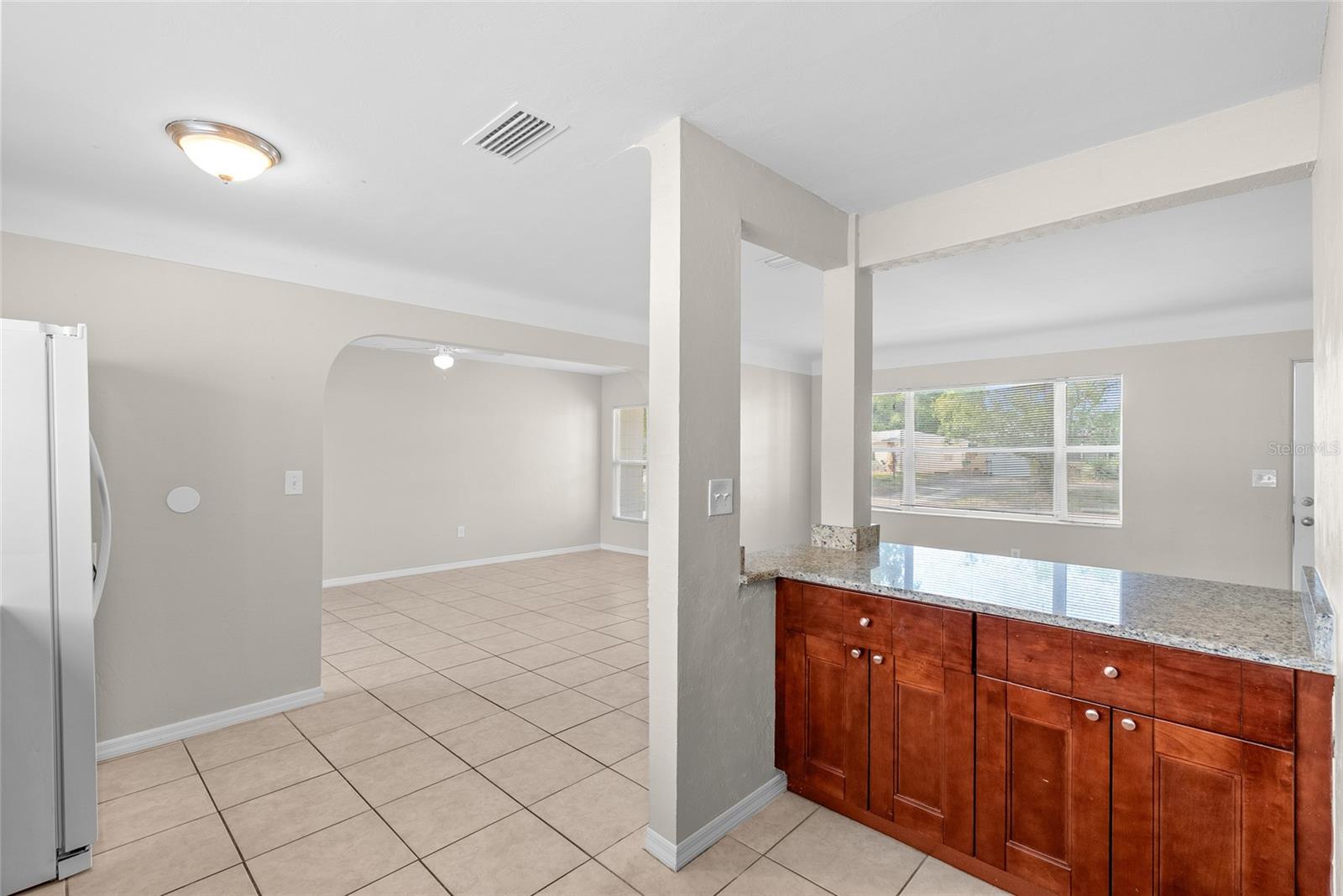 Image 9 of 30 For 5650 47th Avenue N