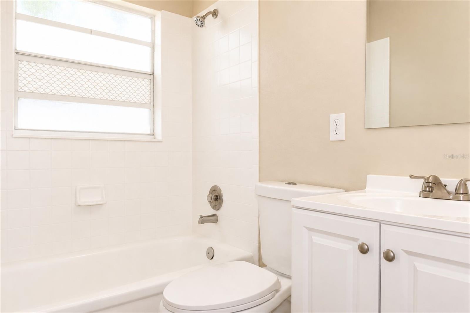 Image 10 of 18 For 821 14th Avenue Nw