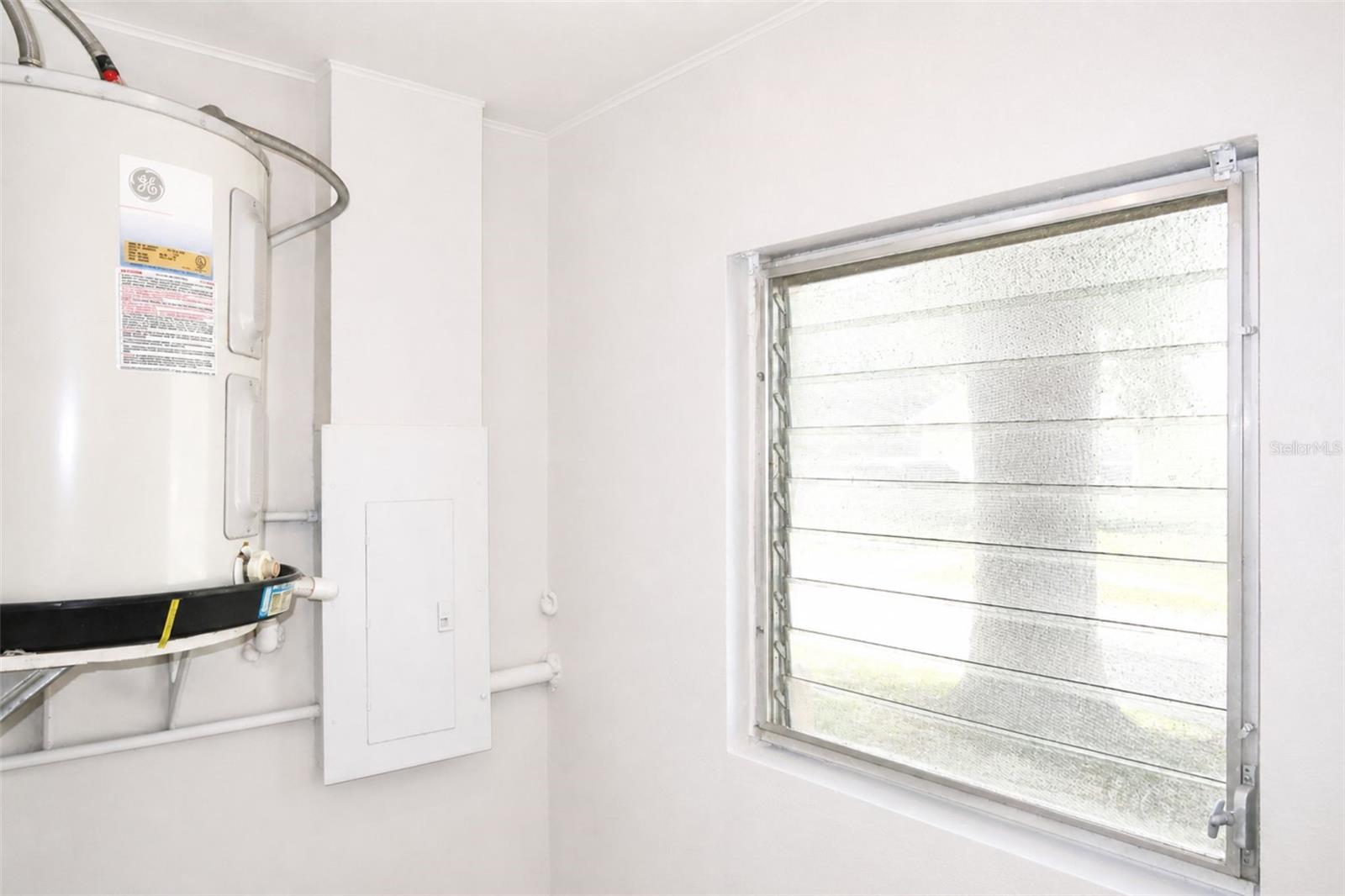 Image 17 of 18 For 821 14th Avenue Nw