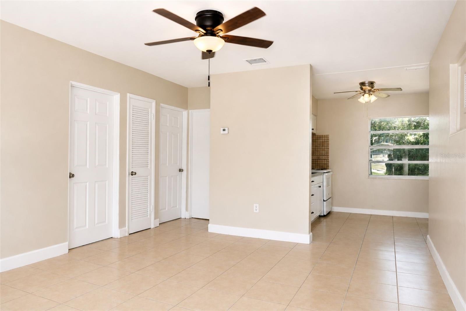 Image 5 of 18 For 821 14th Avenue Nw