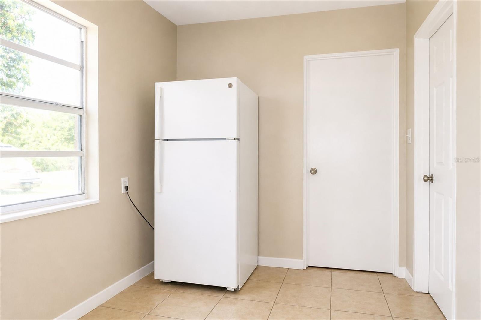 Image 8 of 18 For 821 14th Avenue Nw