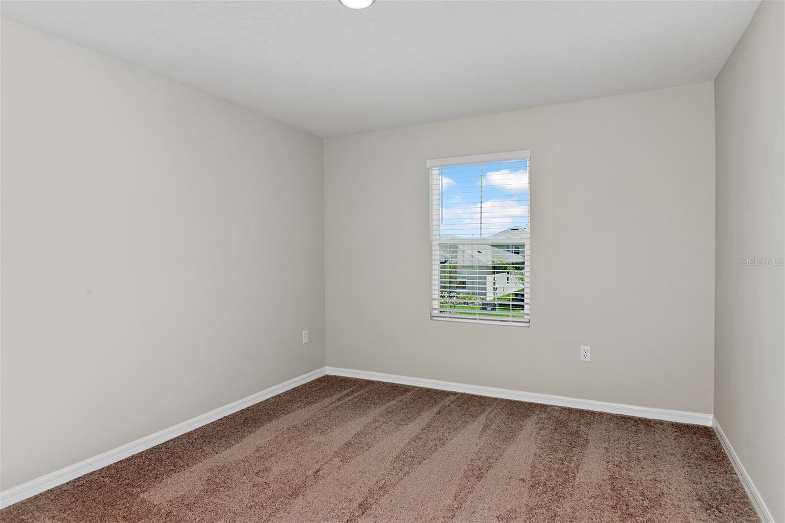 Image 16 of 31 For 9252 Orchard Park Lane