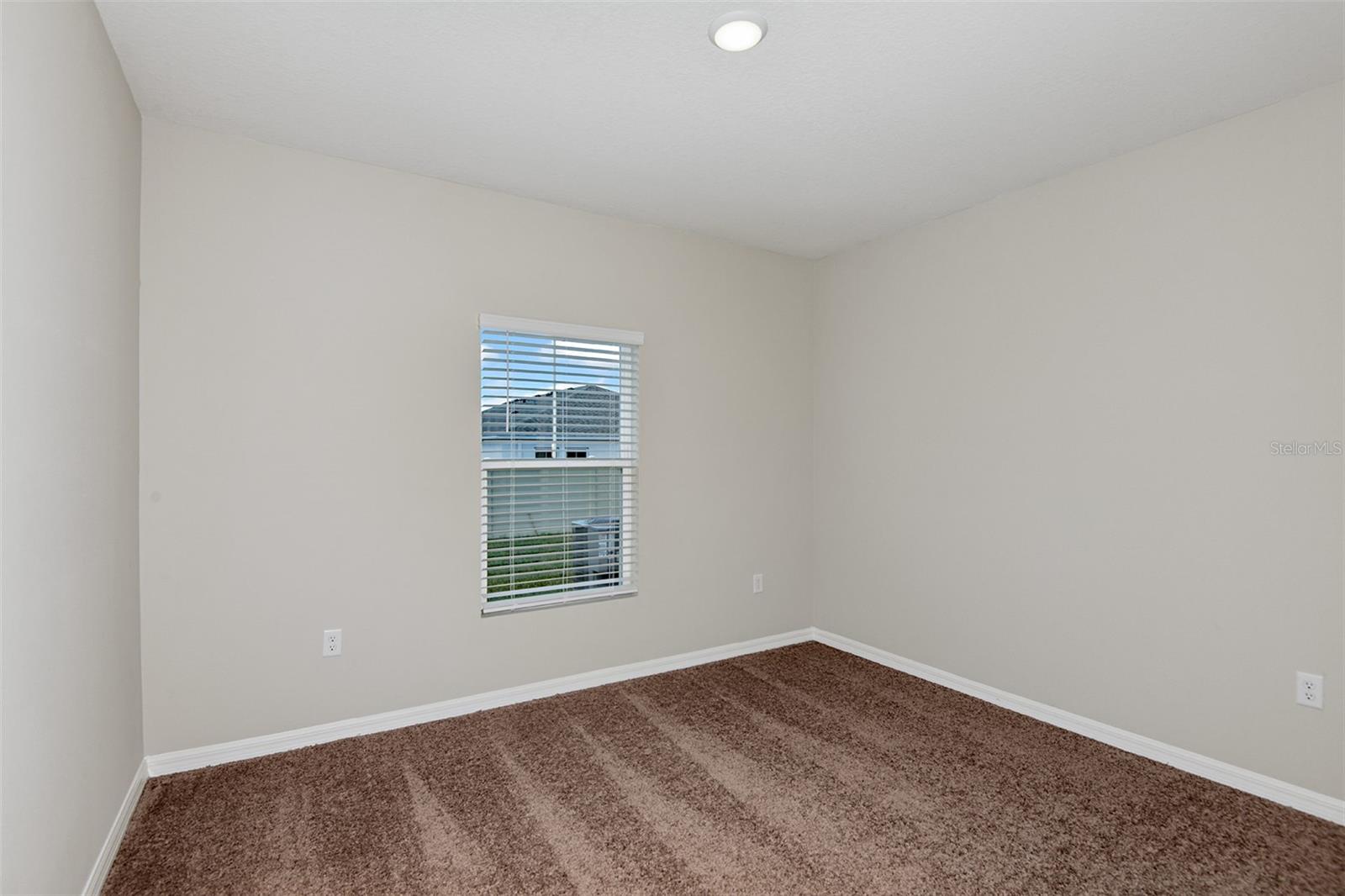 Image 17 of 31 For 9252 Orchard Park Lane