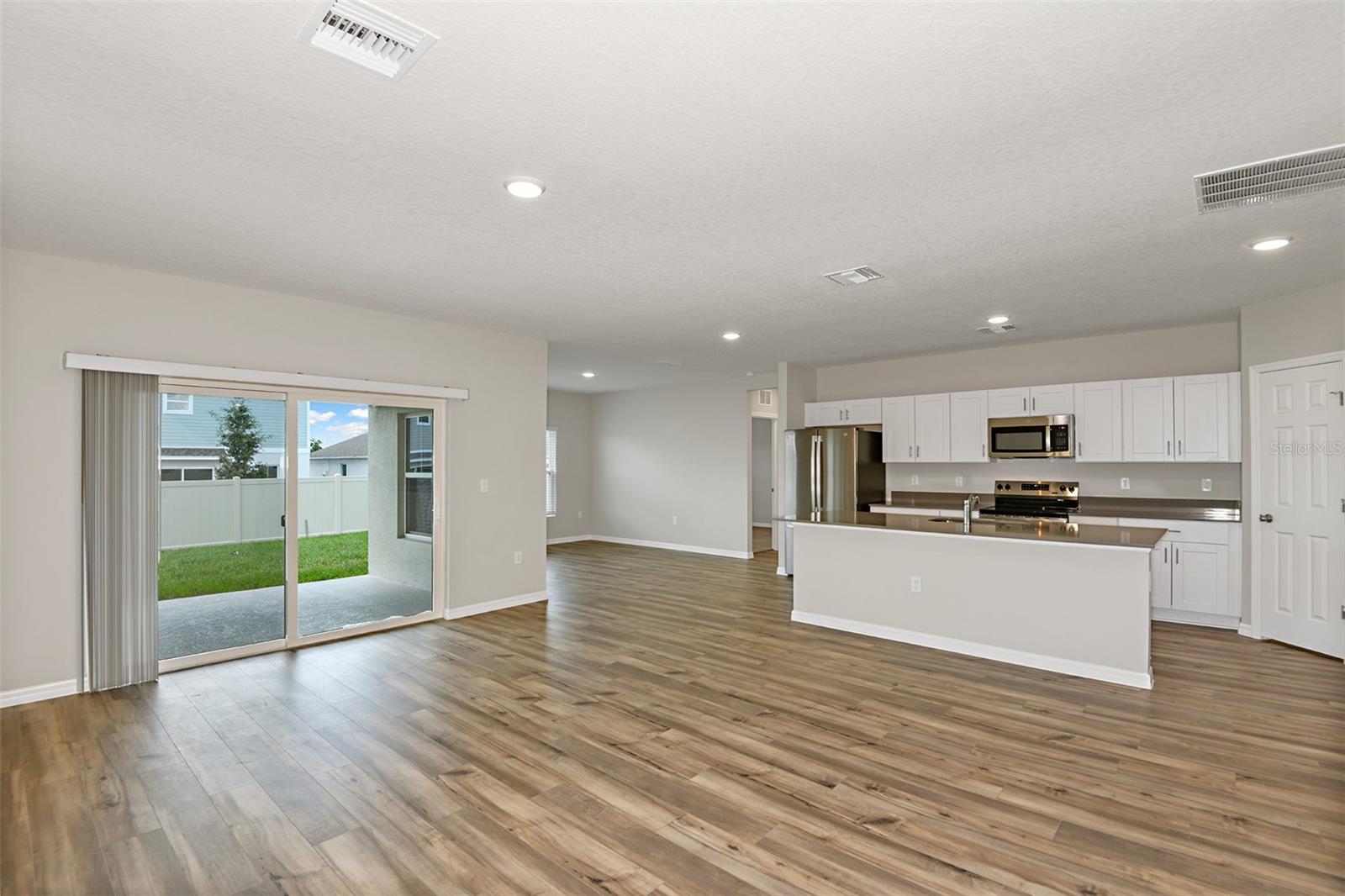 Image 3 of 31 For 9252 Orchard Park Lane
