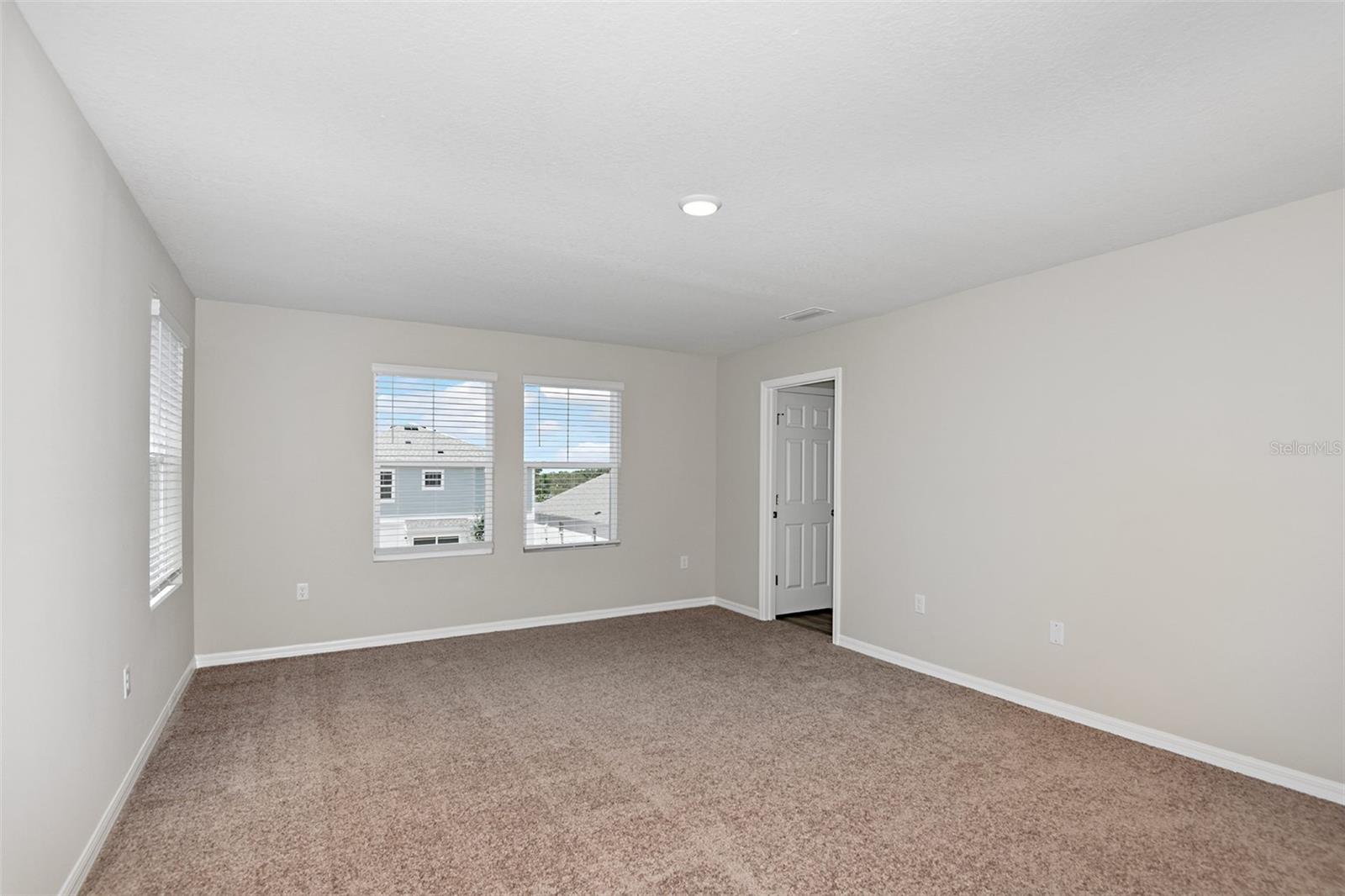 Image 6 of 31 For 9252 Orchard Park Lane