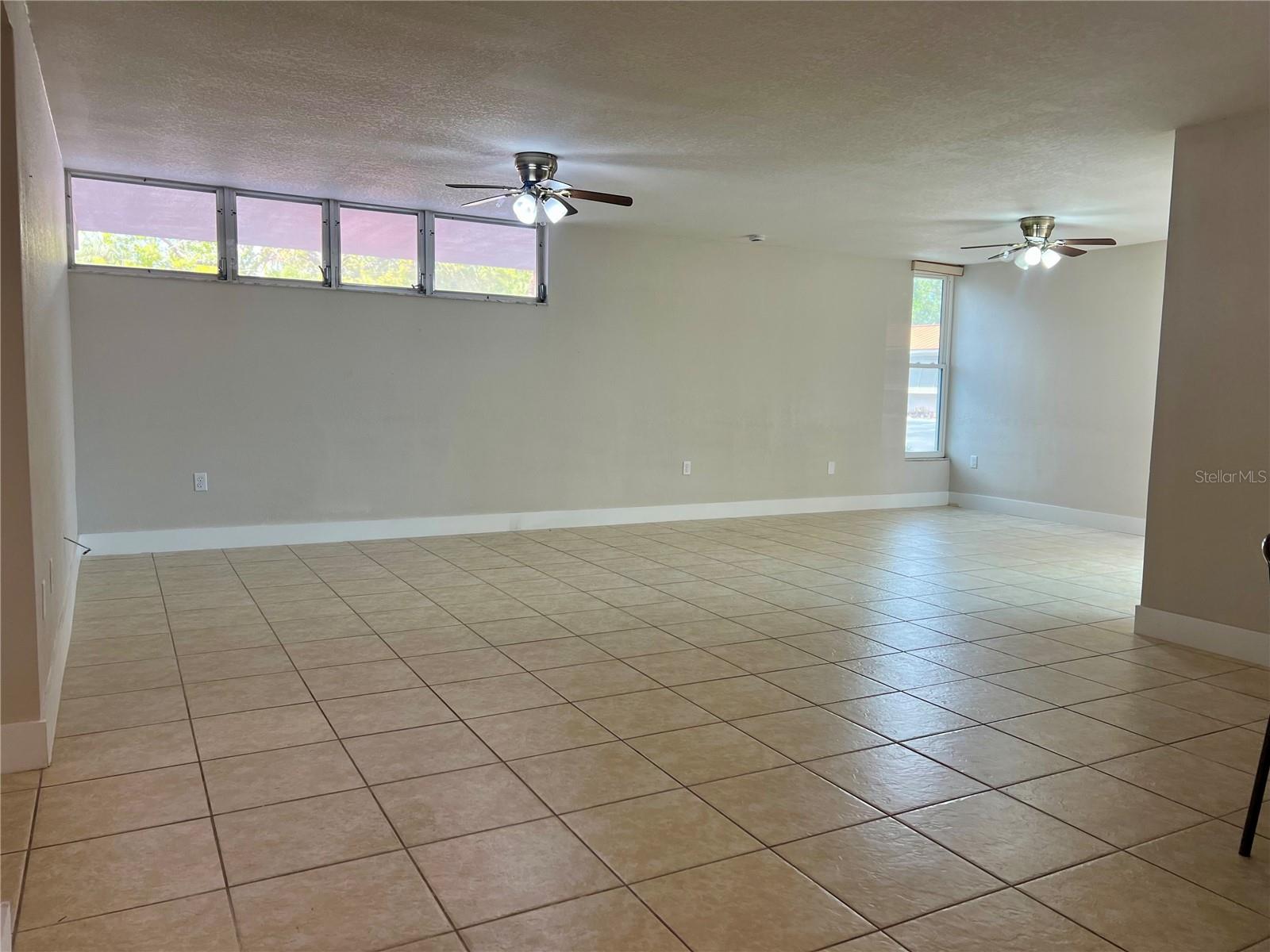 Image 13 of 56 For 632 Edgewater Drive 139