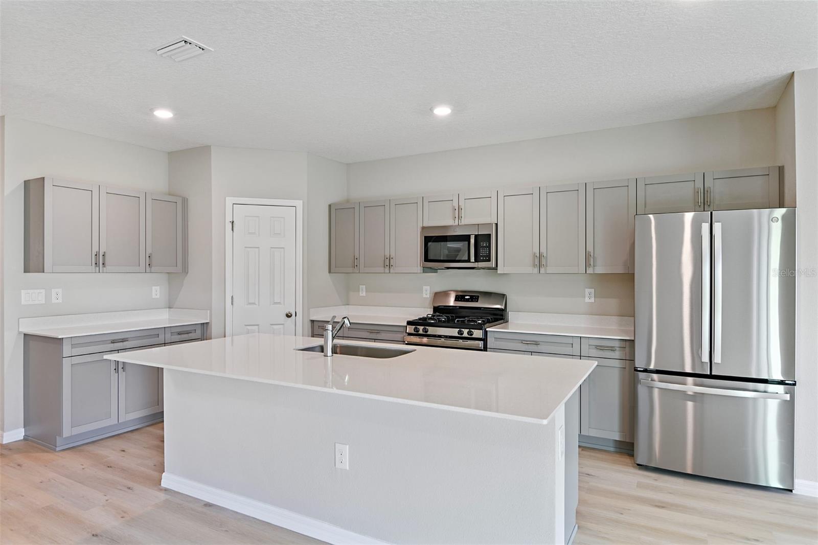 Image 10 of 31 For 34993 Arbor Retreat Drive