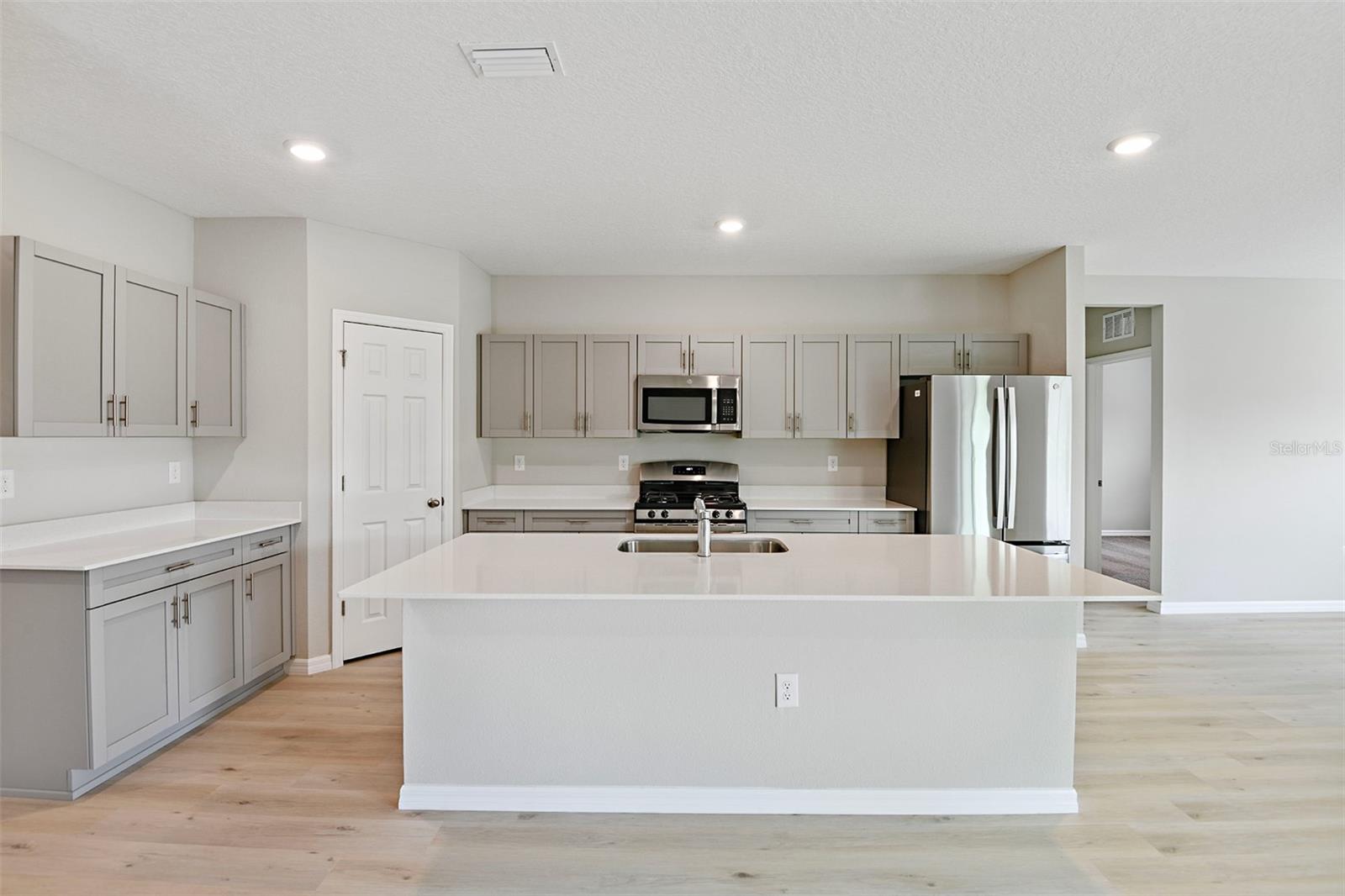 Image 11 of 31 For 34993 Arbor Retreat Drive