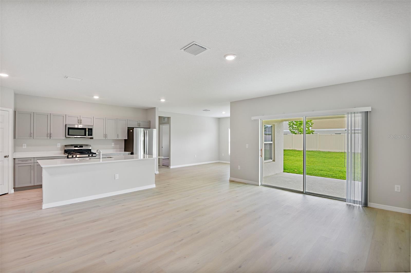 Image 15 of 31 For 34993 Arbor Retreat Drive