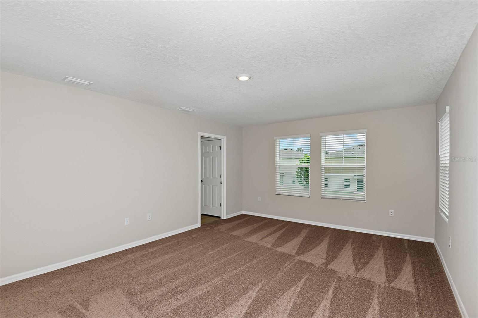 Image 6 of 31 For 34993 Arbor Retreat Drive