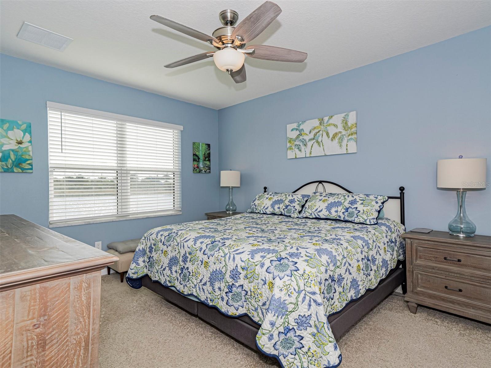 Listing photo id 15 for 6455 Topaz Drive