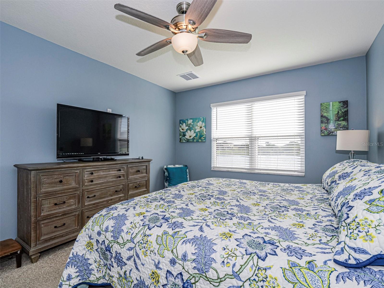 Listing photo id 17 for 6455 Topaz Drive