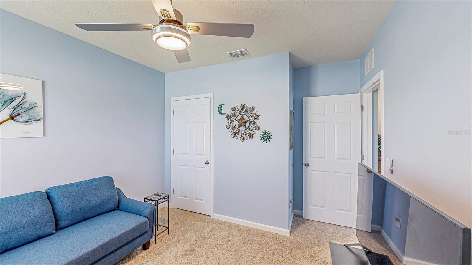 Listing photo id 25 for 6455 Topaz Drive