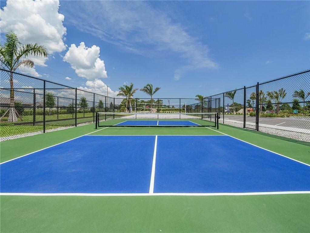 Listing photo id 33 for 6455 Topaz Drive