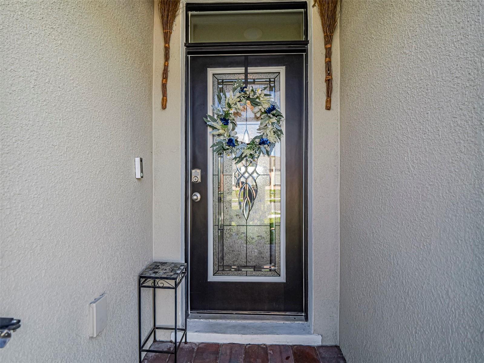 Listing photo id 2 for 6455 Topaz Drive