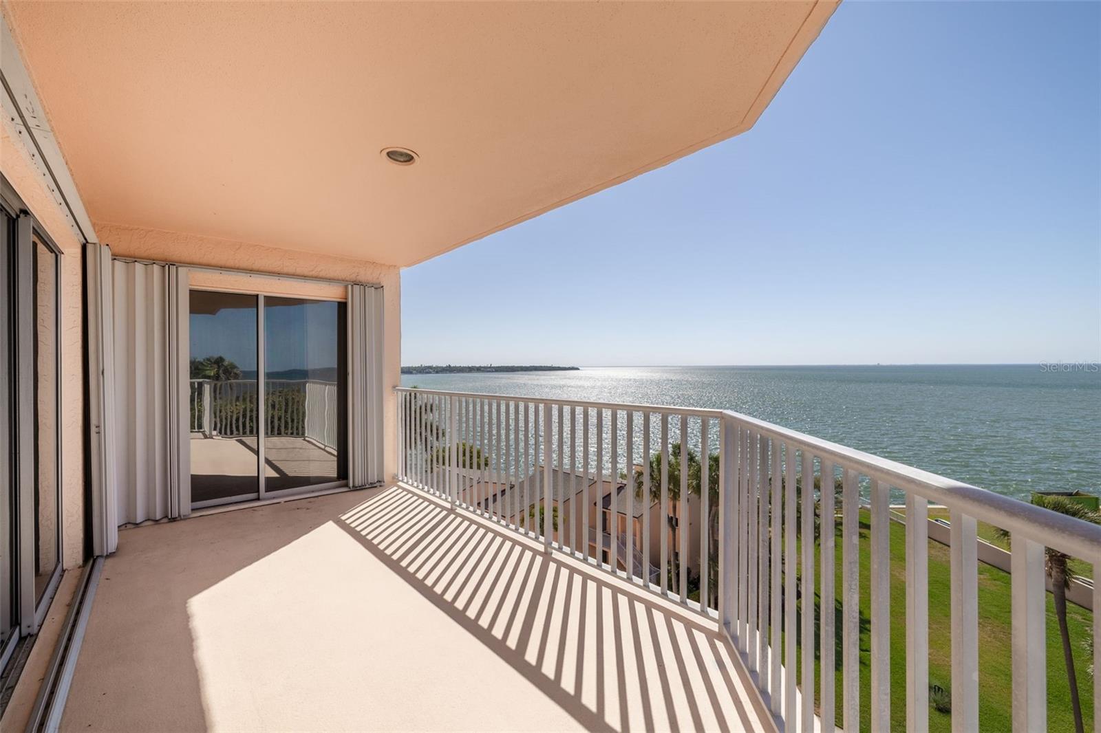 Image 10 of 36 For 7432 Sunshine Skyway Lane S 704