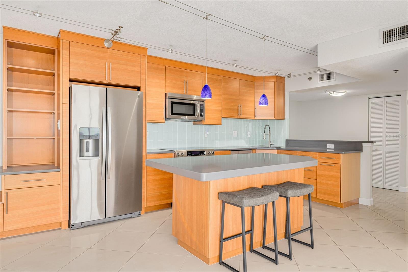 Image 12 of 36 For 7432 Sunshine Skyway Lane S 704