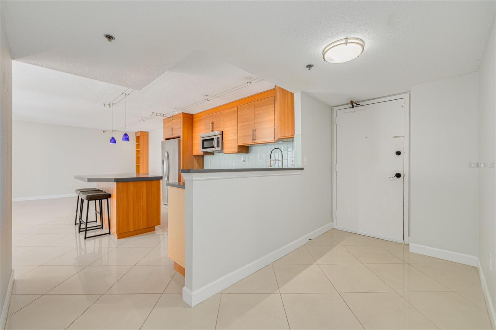Image 14 of 36 For 7432 Sunshine Skyway Lane S 704
