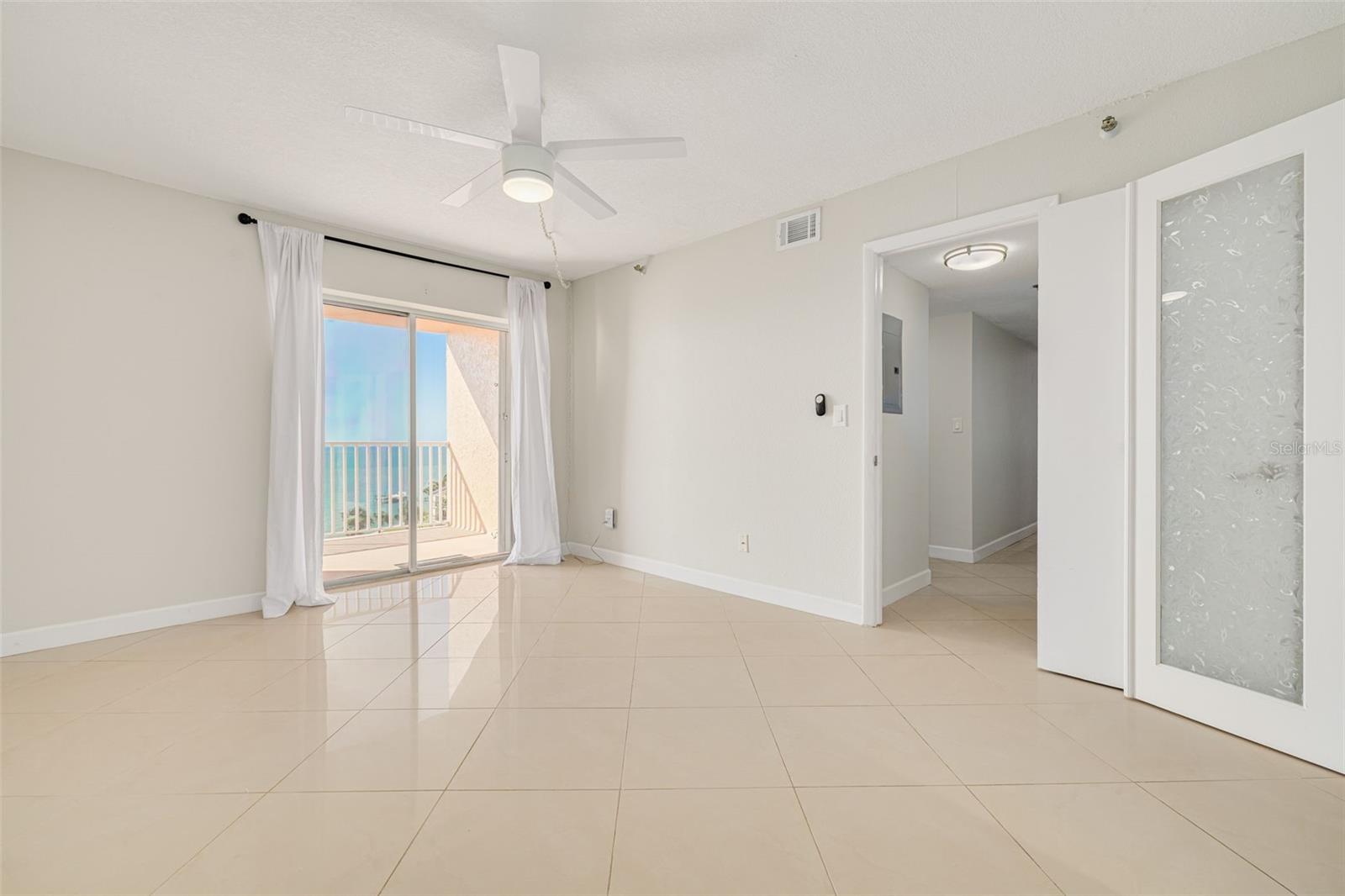 Image 15 of 36 For 7432 Sunshine Skyway Lane S 704