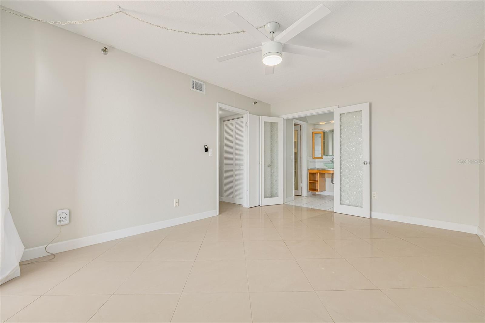 Image 17 of 36 For 7432 Sunshine Skyway Lane S 704