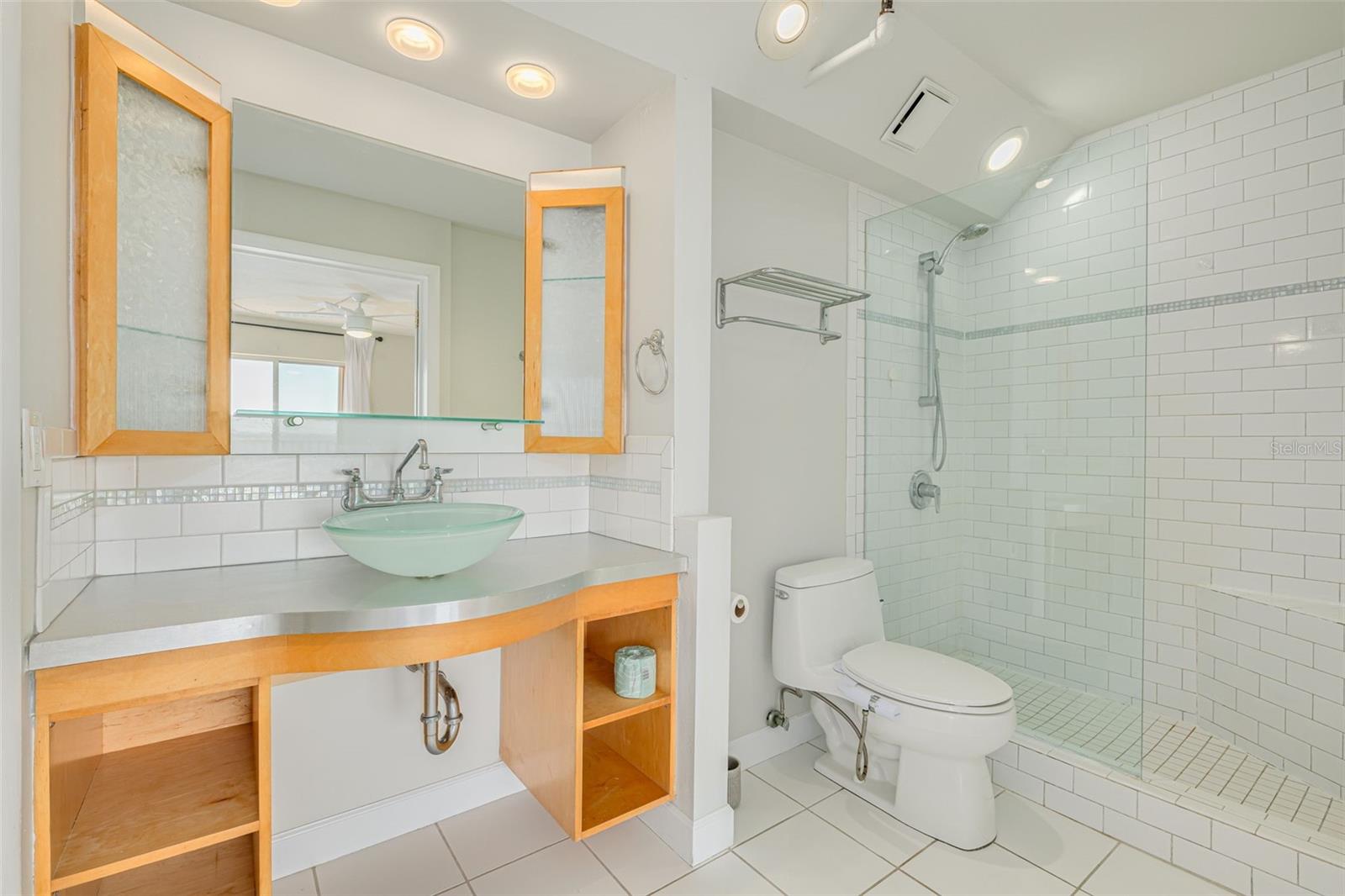 Image 18 of 36 For 7432 Sunshine Skyway Lane S 704