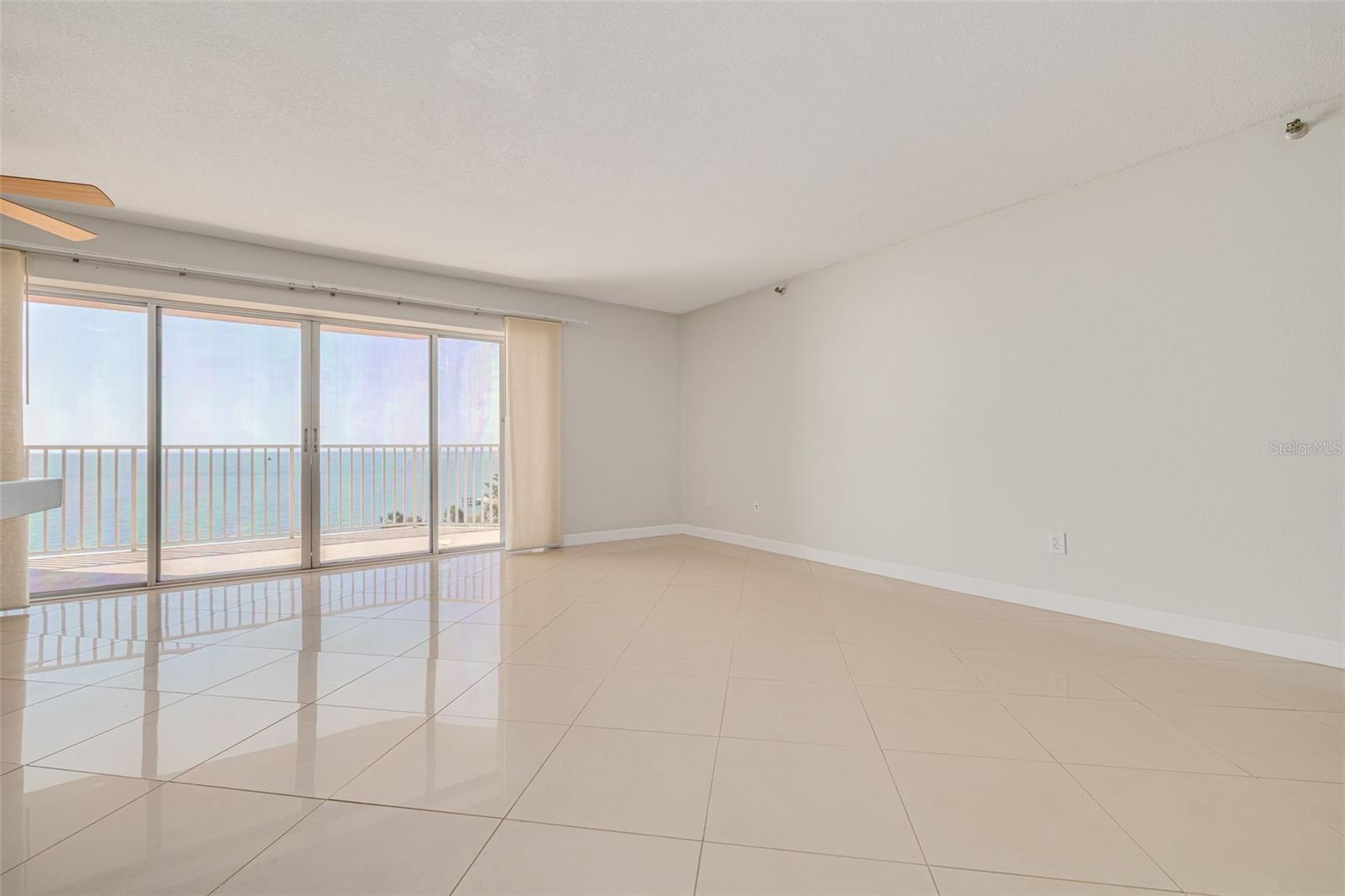 Image 5 of 36 For 7432 Sunshine Skyway Lane S 704