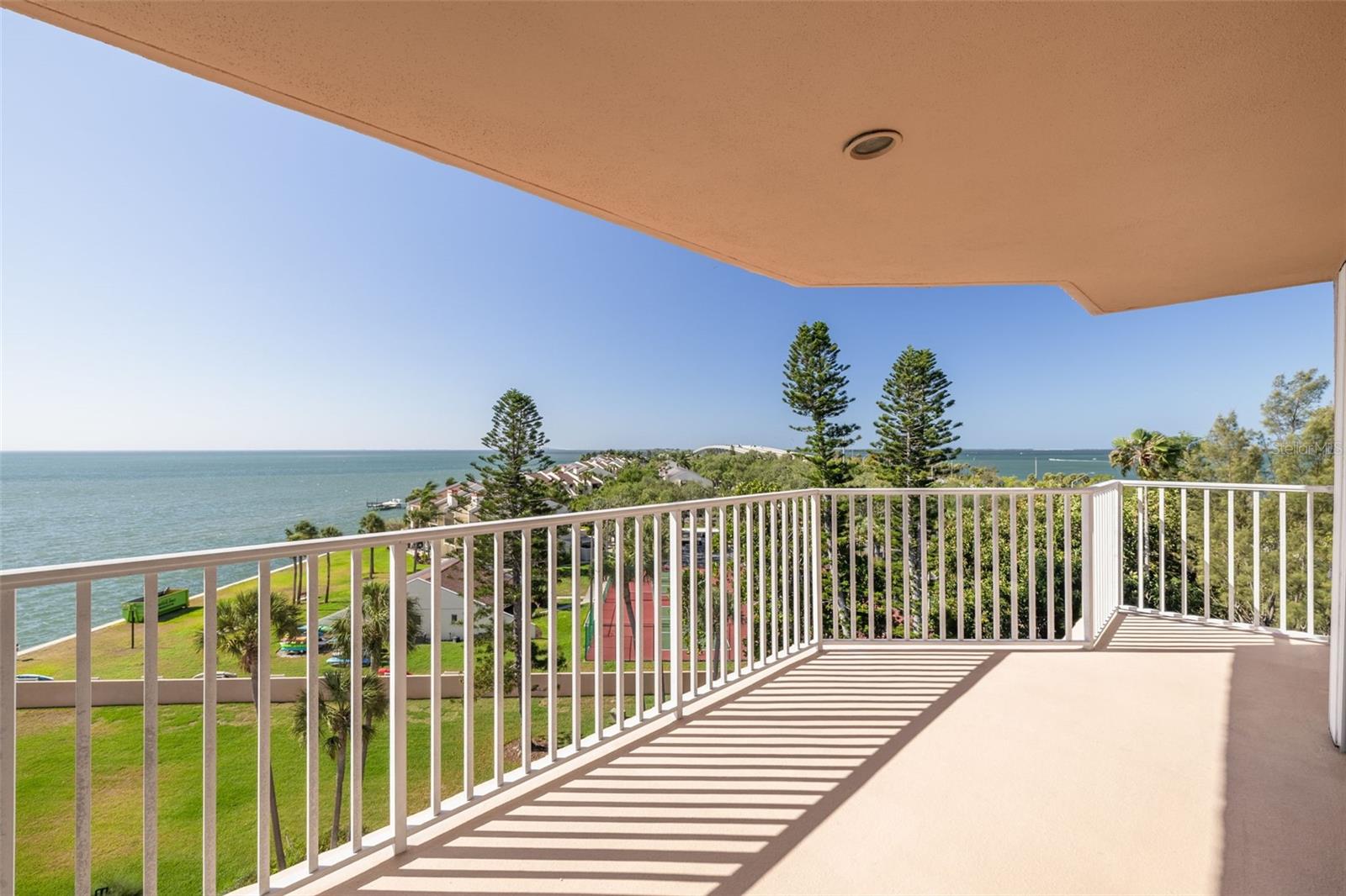 Image 9 of 36 For 7432 Sunshine Skyway Lane S 704